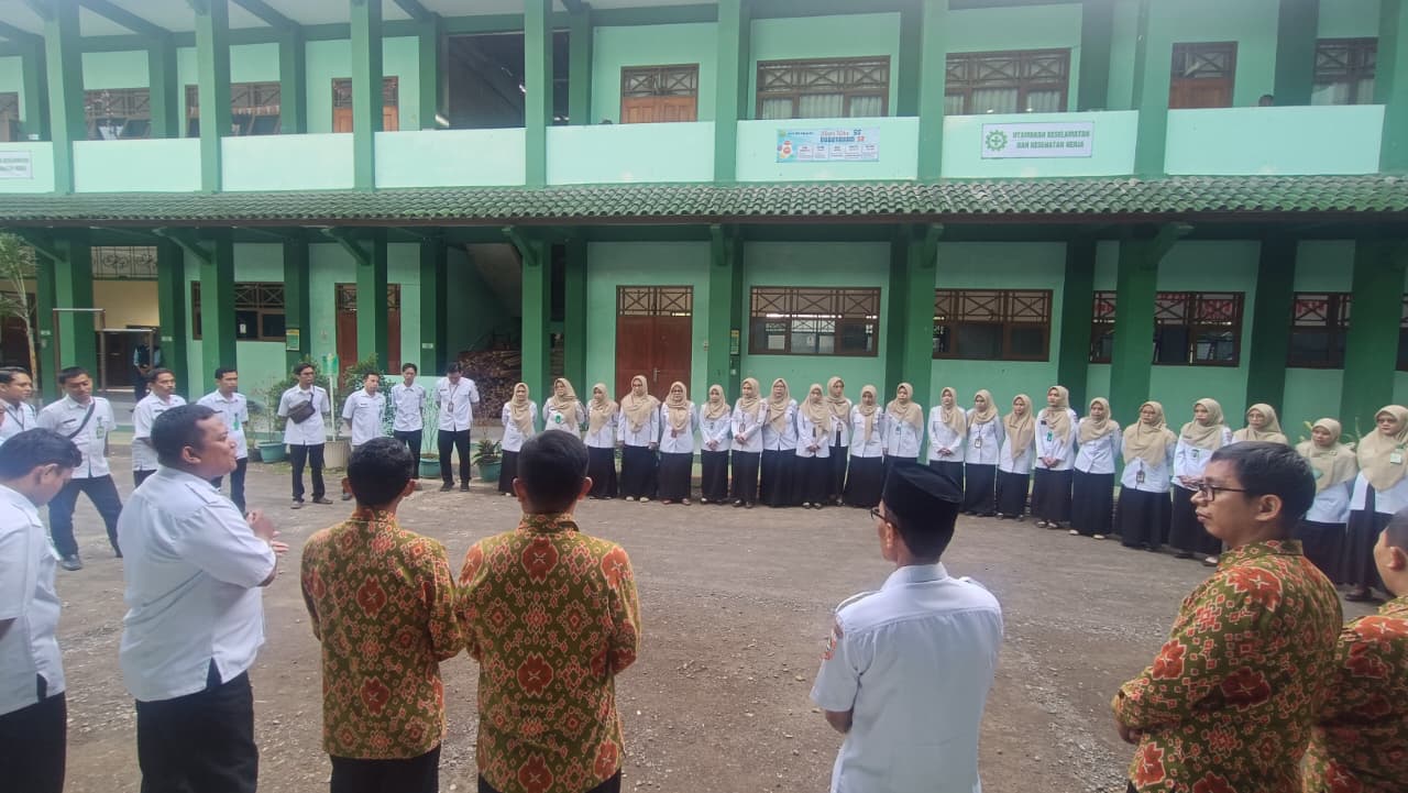SMK NU 1 Slawi Terima Kunjungan Benchmarking dari SMK Islam Bojong Pekalongan